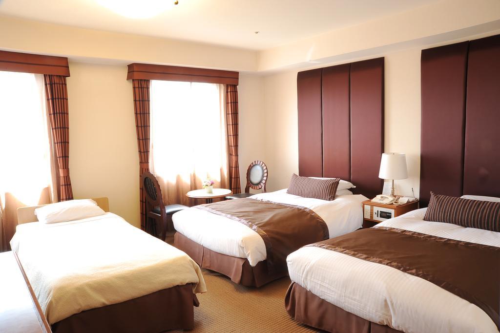 Hotel Yokohama Garden מראה חיצוני תמונה
