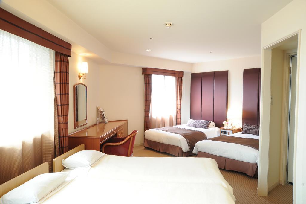 Hotel Yokohama Garden מראה חיצוני תמונה