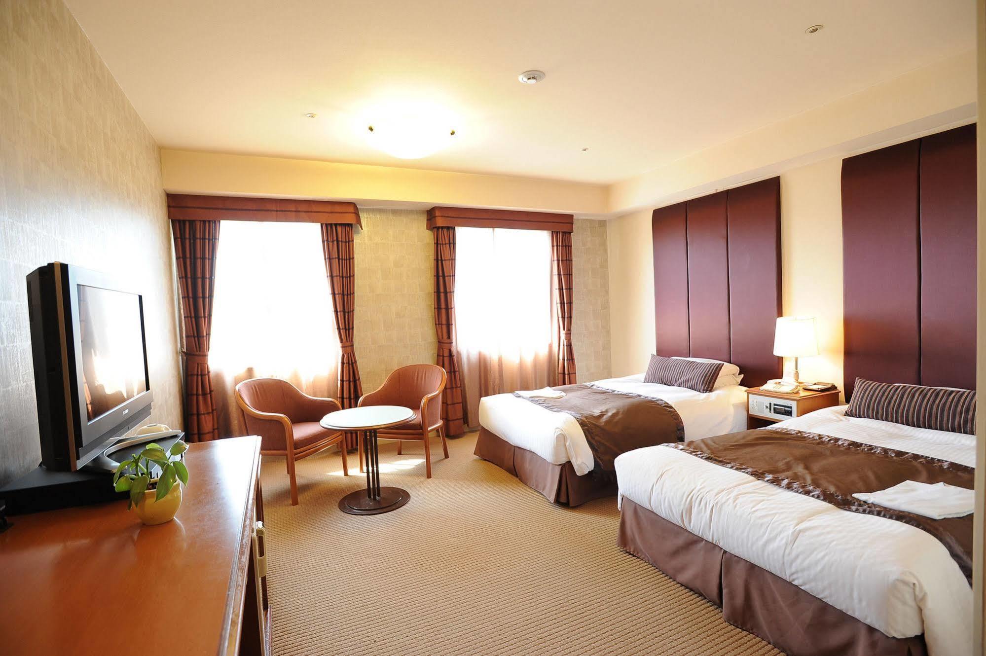 Hotel Yokohama Garden מראה חיצוני תמונה