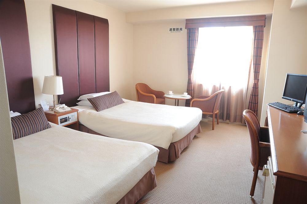 Hotel Yokohama Garden מראה חיצוני תמונה