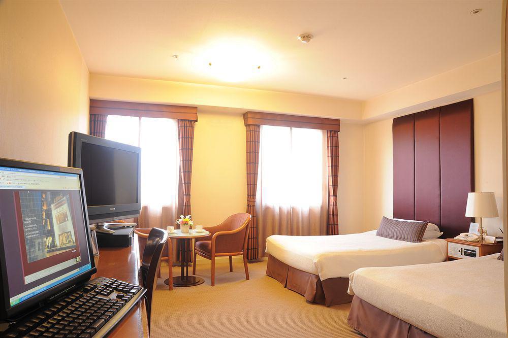 Hotel Yokohama Garden מראה חיצוני תמונה