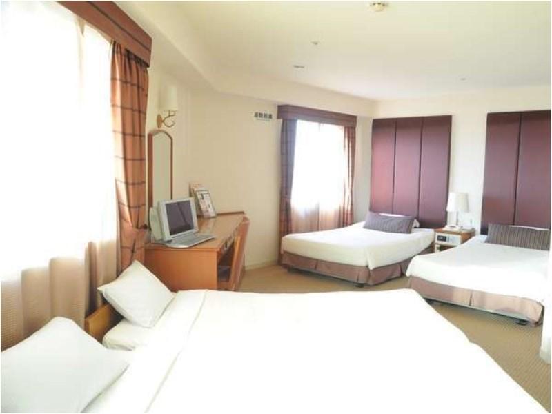 Hotel Yokohama Garden מראה חיצוני תמונה